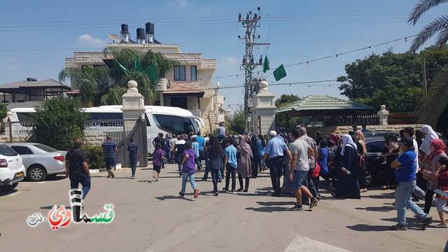 فيديو : وصول الفوج الثاني من حجاج كفر قاسم  الطائرة  والمئات من اهالي كفر قاسم في استقبالهم