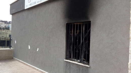 سلطة الإطفاء: حرق مبنى جمعية بملكية رئيس المجلس في جولس​ كان متعمّدًا