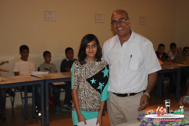 ابنة الشهيد عادل عيسى تفوز ومجموعتها بافضل مشروع للروبوتيكا في المركز الجماهيري