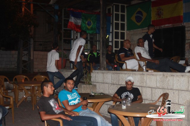 كفرقاسم : اجواء مونديالية في الميدان وبرازيلية في المقاهي