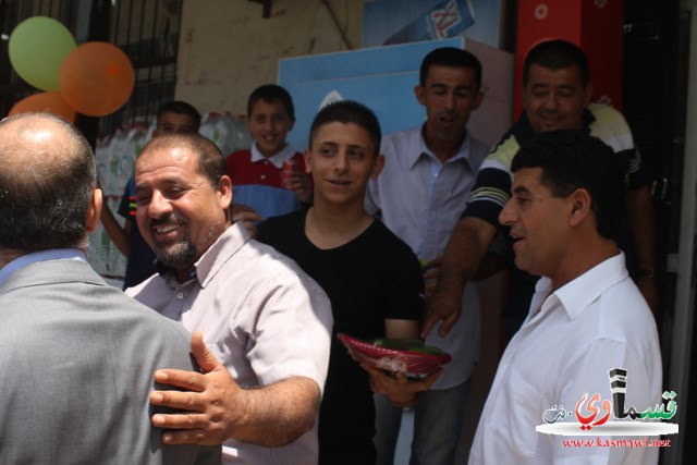 كفرقاسم: رئيس شركة كوكا كولا العالمية في زيارة لمجمع ابو شقرا التجاري