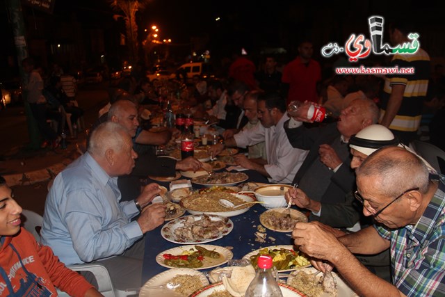 ابناء عائلة صرصور يُقيمون وليمة عشاء على اثير نصر شموخ الشيوخ