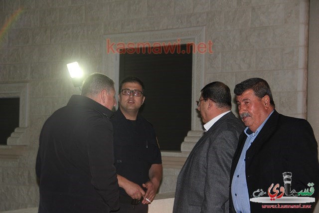 قيادات الشرطة تلتقي بشيوخ ووجهاء تحالف الامانة والعدالة في بيت الحاج ابو الامجد . 