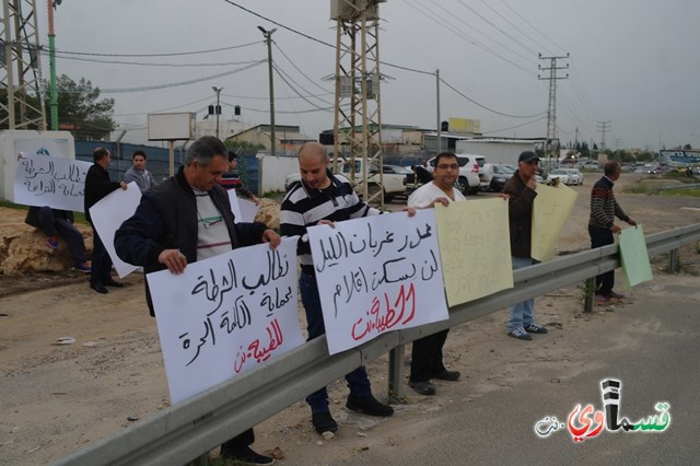 الطيبة : المئات يتظاهرون  من المثلث الجنوبي ضد حادثة اطلاق الرصاص على بيت مالك الطيبة نت 