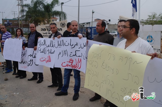 الطيبة : المئات يتظاهرون  من المثلث الجنوبي ضد حادثة اطلاق الرصاص على بيت مالك الطيبة نت 