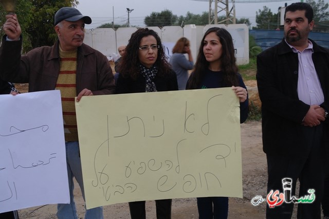 الطيبة : المئات يتظاهرون  من المثلث الجنوبي ضد حادثة اطلاق الرصاص على بيت مالك الطيبة نت 