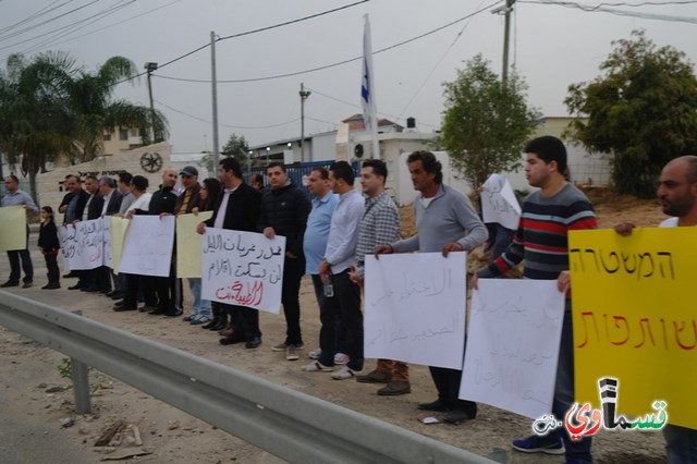 الطيبة : المئات يتظاهرون  من المثلث الجنوبي ضد حادثة اطلاق الرصاص على بيت مالك الطيبة نت 