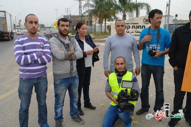 الطيبة : المئات يتظاهرون  من المثلث الجنوبي ضد حادثة اطلاق الرصاص على بيت مالك الطيبة نت 