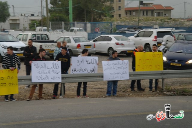 الطيبة : المئات يتظاهرون  من المثلث الجنوبي ضد حادثة اطلاق الرصاص على بيت مالك الطيبة نت 