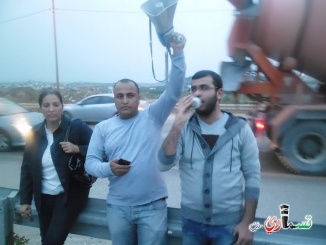 الطيبة : المئات يتظاهرون  من المثلث الجنوبي ضد حادثة اطلاق الرصاص على بيت مالك الطيبة نت 