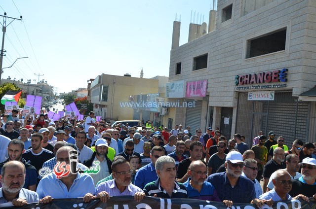  فيديو: الالاف في مظاهرة الشهيد محمد والرئيس عادل بدير  على الشرطة الاختيار محاربة كفرقاسم او عائلات الاجرام 