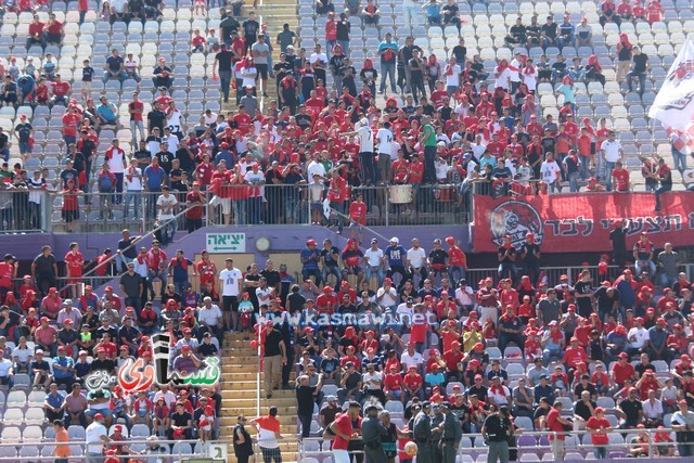 فيديو : الحسم النهائي ينتقل الى ارض الناصرة يوم الثلاثاء بعد التعادل 1-1 واكثر من 4500 مشجع ساند الفريق القسماوي 