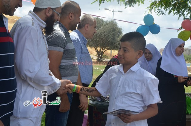 كفرقاسم- فيديو: الرئيس عادل بدير  الأوائل الدينية النواة الاولى لشيخنا المرحوم المؤسس وصرح تعليمي نفتخر به وتخريج فوج اخر في كرنفال ابداعي جمع الطلاب والأهالي