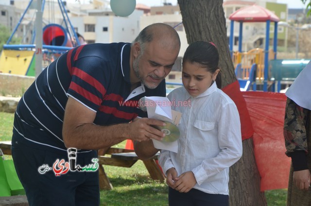 كفرقاسم- فيديو: الرئيس عادل بدير  الأوائل الدينية النواة الاولى لشيخنا المرحوم المؤسس وصرح تعليمي نفتخر به وتخريج فوج اخر في كرنفال ابداعي جمع الطلاب والأهالي