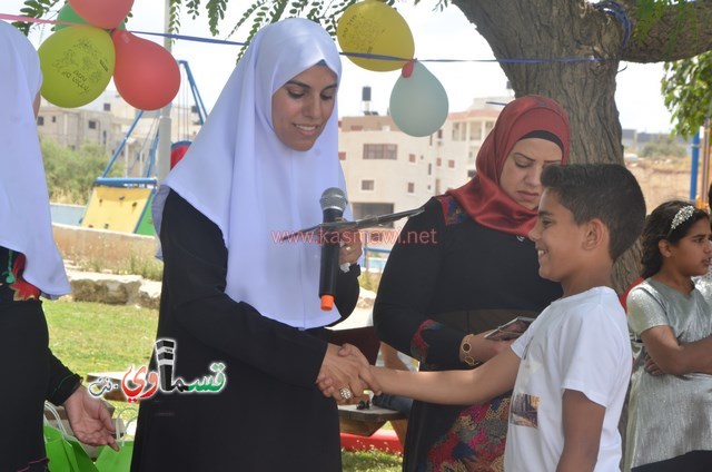 كفرقاسم- فيديو: الرئيس عادل بدير  الأوائل الدينية النواة الاولى لشيخنا المرحوم المؤسس وصرح تعليمي نفتخر به وتخريج فوج اخر في كرنفال ابداعي جمع الطلاب والأهالي