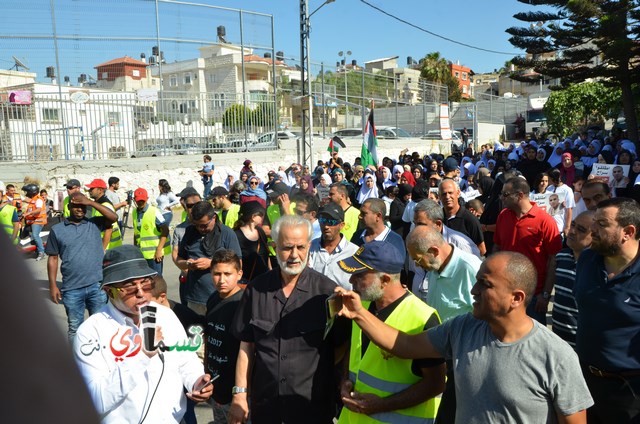  فيديو: الالاف في مظاهرة الشهيد محمد والرئيس عادل بدير  على الشرطة الاختيار محاربة كفرقاسم او عائلات الاجرام 