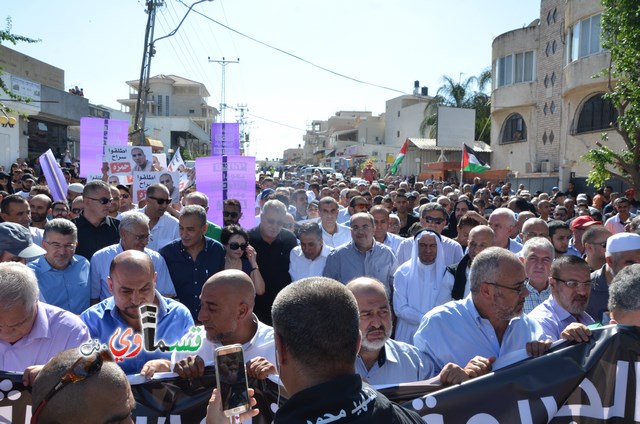  فيديو: الالاف في مظاهرة الشهيد محمد والرئيس عادل بدير  على الشرطة الاختيار محاربة كفرقاسم او عائلات الاجرام 