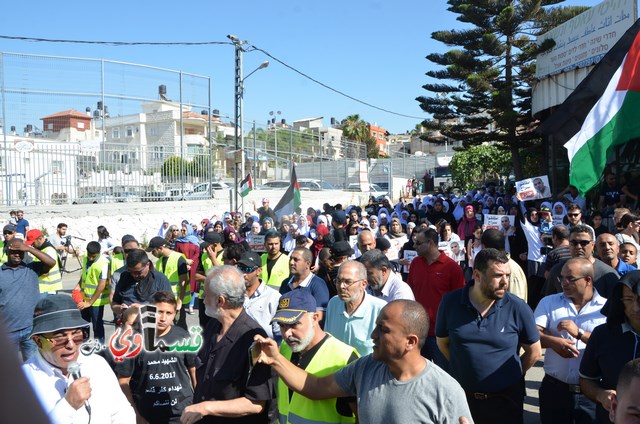  فيديو: الالاف في مظاهرة الشهيد محمد والرئيس عادل بدير  على الشرطة الاختيار محاربة كفرقاسم او عائلات الاجرام 