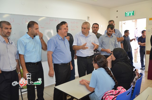 كفرقاسم- فيديو : رئيس البلدية عادل بدير والاستاذ وليد طه يفتتحون العام الدراسي باتقان وسط  فرحة عارمة للطلاب والاهالي 