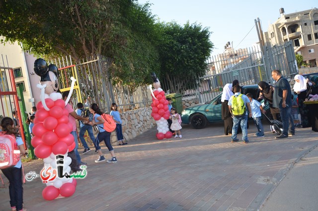 كفرقاسم- فيديو : رئيس البلدية عادل بدير والاستاذ وليد طه يفتتحون العام الدراسي باتقان وسط  فرحة عارمة للطلاب والاهالي 